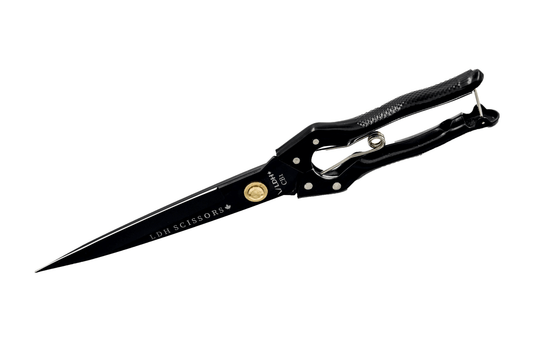 Extra Long shears for cutting batting and long pieces of fabric